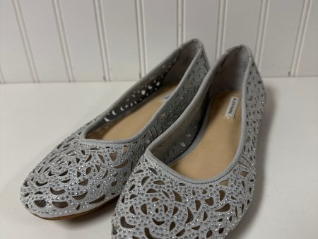 Shoes Flats By Alex Marie In Silver, Size: 7.5 Fashion