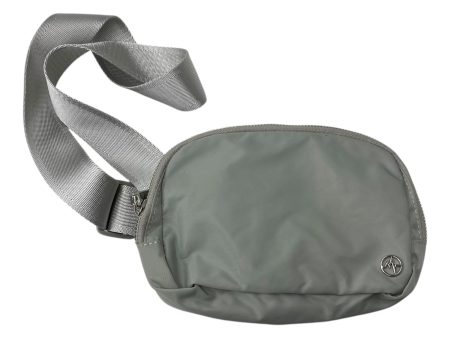 Belt Bag By Clothes Mentor In Grey, Size:Small Fashion