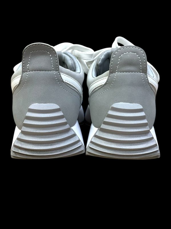 Shoes Sneakers By Dolce Vita In Grey & White, Size: 8 For Cheap