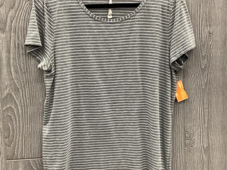 Athletic Top Short Sleeve By Lululemon In Grey, Size: L For Cheap