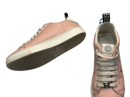 Shoes Luxury Designer By Versace In Pink, Size: 9.5 Hot on Sale