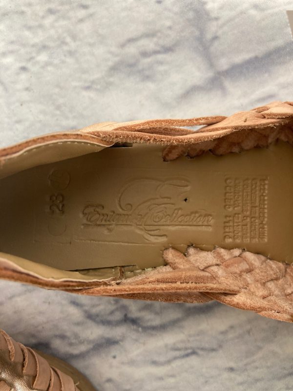 Shoes Flats By Clothes Mentor In Tan, Size: 6 For Cheap