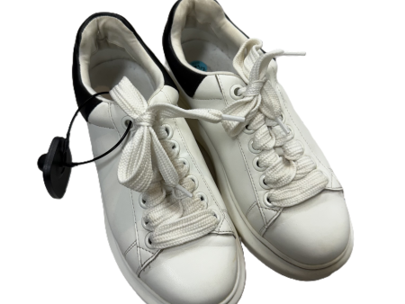 Shoes Sneakers By Steve Madden In White, Size: 7.5 For Discount